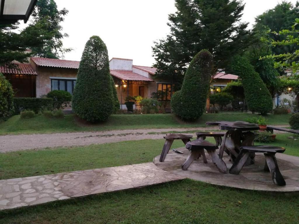 Villa Tuscany Country Resort Suan Phueng Exterior photo