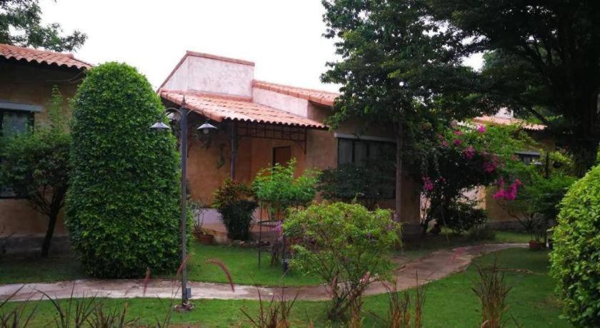 Villa Tuscany Country Resort Suan Phueng Exterior photo