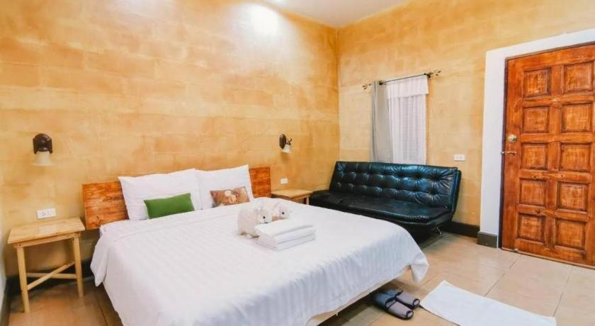 Villa Tuscany Country Resort Suan Phueng Exterior photo